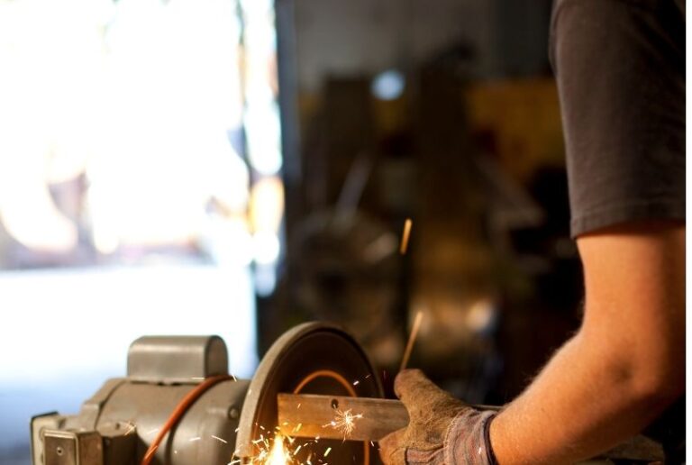 5 Easy Steps to Make a Bench Grinder Stand